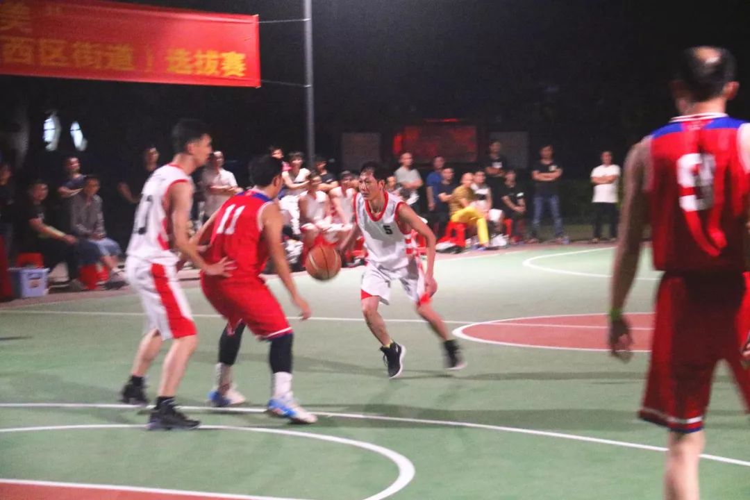  篮球公益行点燃山区孩童梦想
