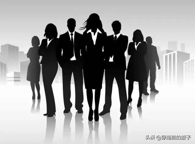  更衣室团结如一人，团队精神铸就钢铁之师