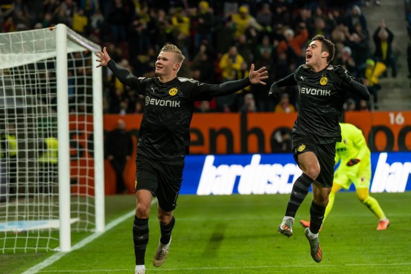  哈兰德帽子戏法助球队晋级决赛