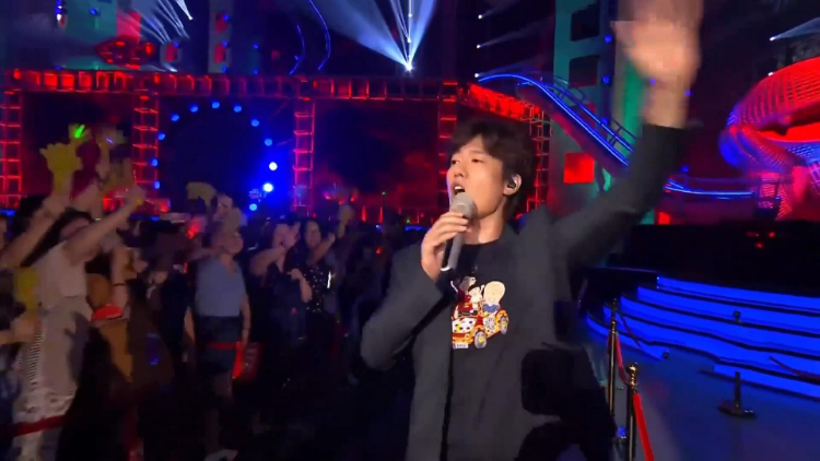  电竞新秀崭露头角惊艳全场观众