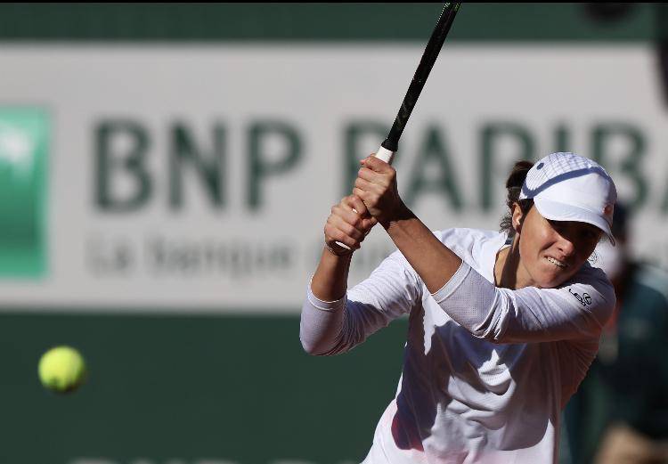  斯维亚泰克卫冕成功，罗兰加洛斯续写波兰传奇