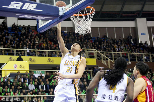  CBA季后赛首轮，广东大胜浙江晋级