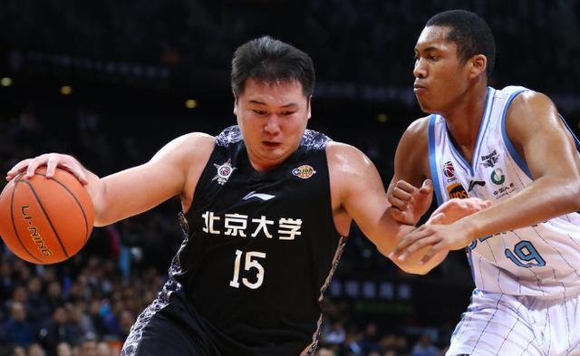  青少年篮球联赛开幕，青春风暴席卷赛场